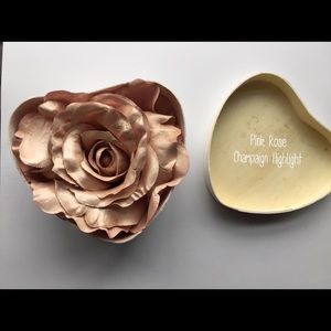 Faux Rose Highlighter - Beauty Blossom